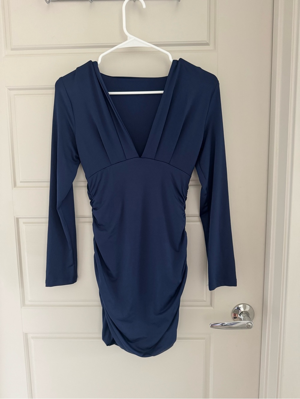 Navy V-Neck Long Sleeve Midi Dress